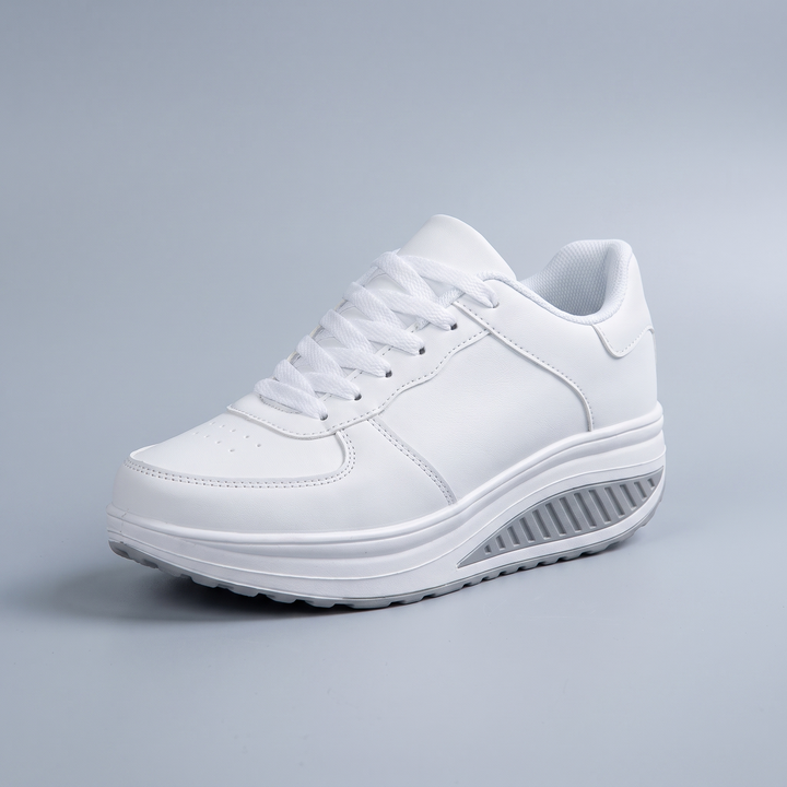 CHLOE SNEAKERS
