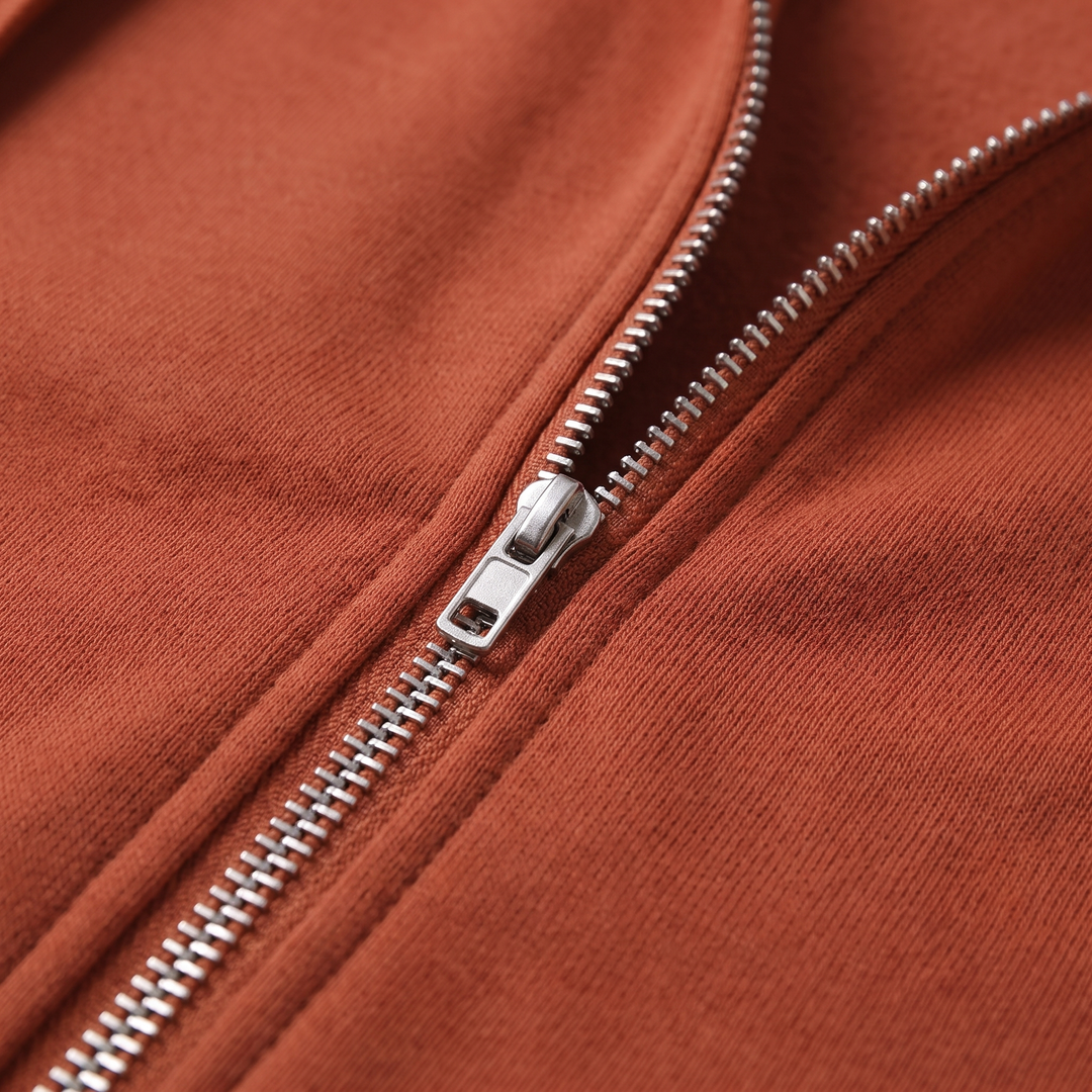 ROSAMUND MYSIGA HOODIE-KAPA MED DRAGKEDJA