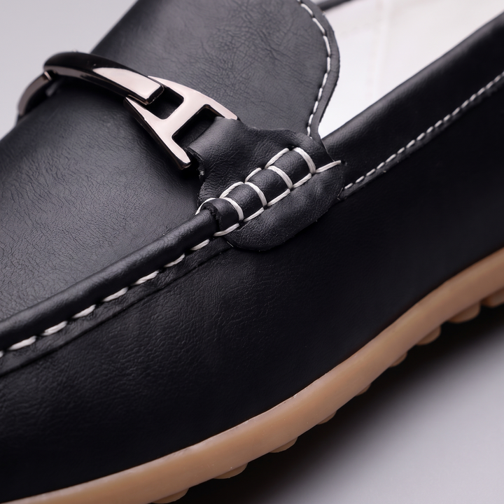 KLASSISKA LÄDERLOAFERS