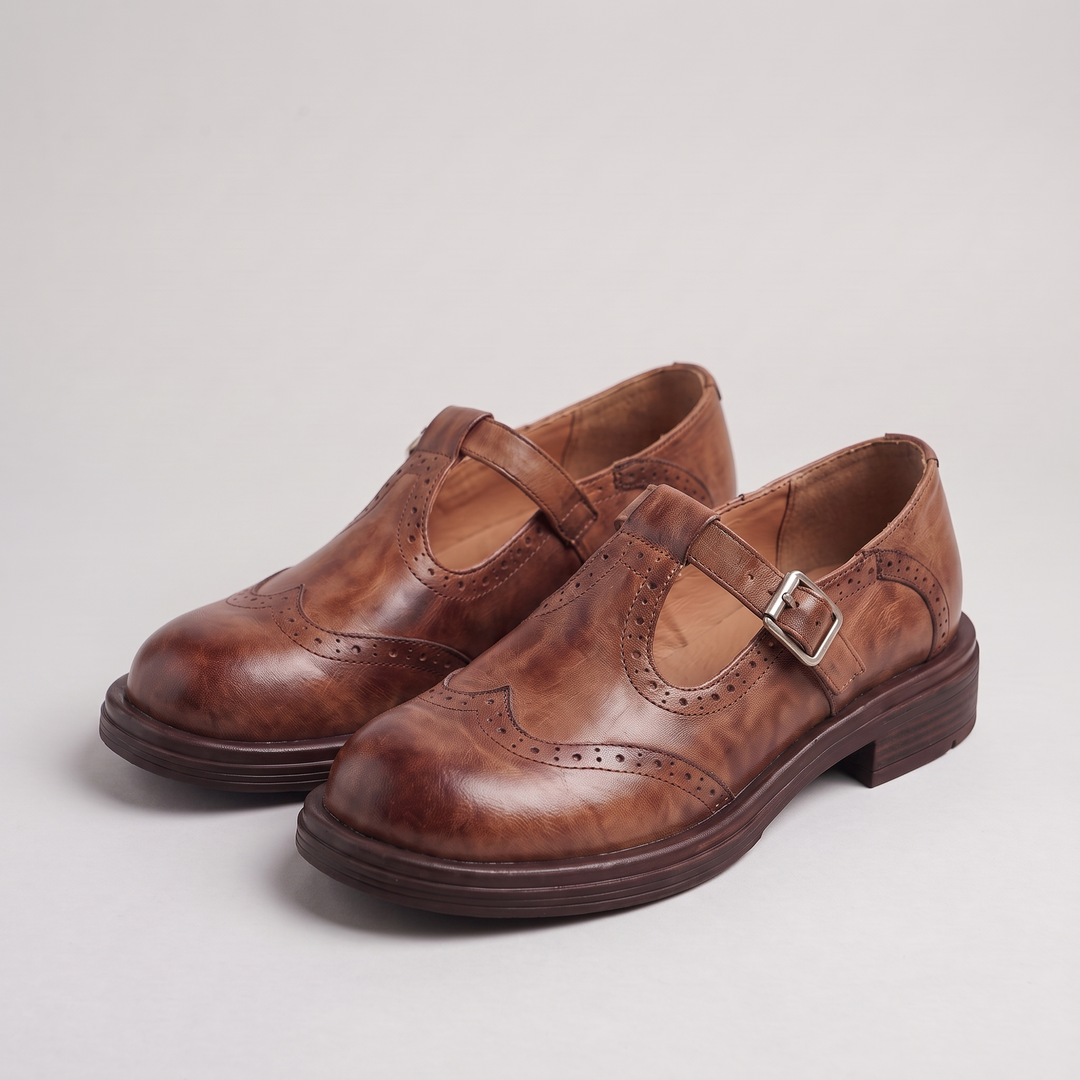 KLASSISKA LÄDERLOAFERS MED SPÄNN