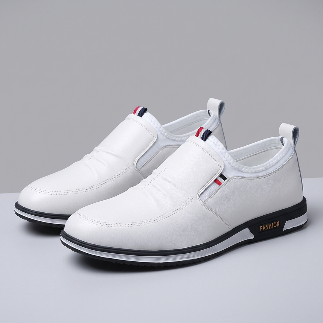 LIAM LÄDER SLIP-ON SNEAKERS